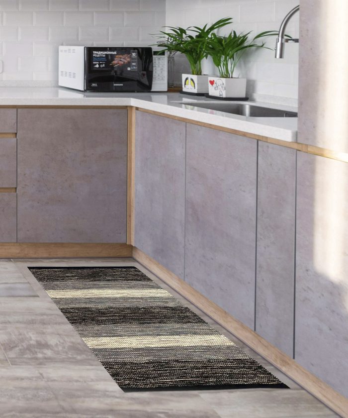 Cucina con Dettaglio tappeto in cotone HAPPY GREY grigio nero