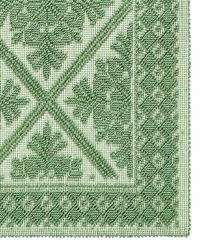 Dettaglio Tappeto Sardo verde salvia 100% cotone e prodotto in Sardegna Italia. Tappetino bagno passatoia lavabile.
