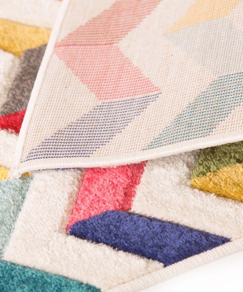 Dettaglio tappeto multicolore zigzag 960