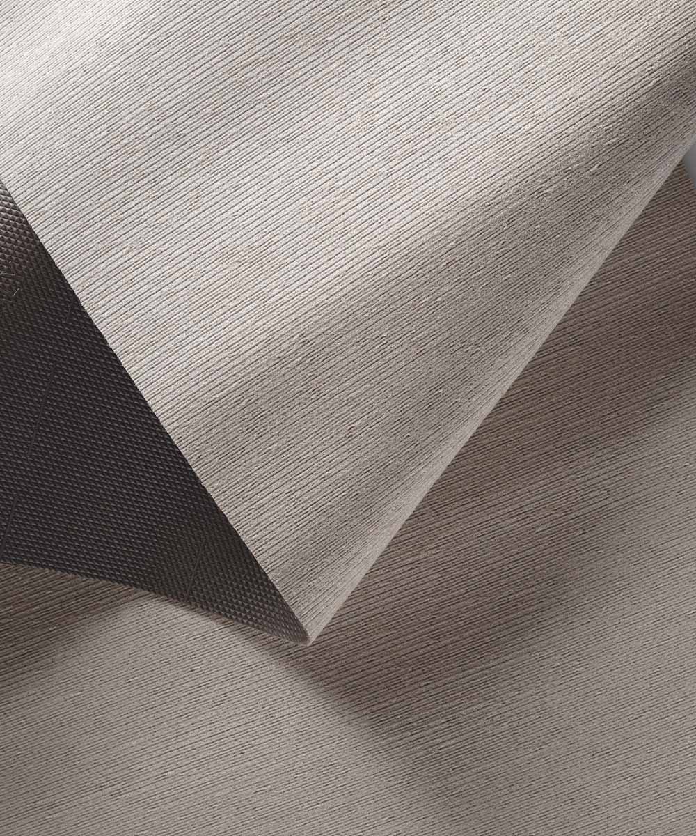 Dettaglio Tappeto passatoia tinta unita tortora grigio beige, lavabile e anti-scivolo. Emozioni Essenziali di FInicop by Suardi