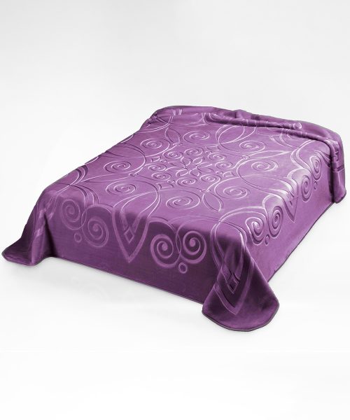 Coperta tinta unita viola malva, calda e morbida con pelo effetto velluto. Disponibile per letto singolo e matrimoniale, fabbricata in Spagna.