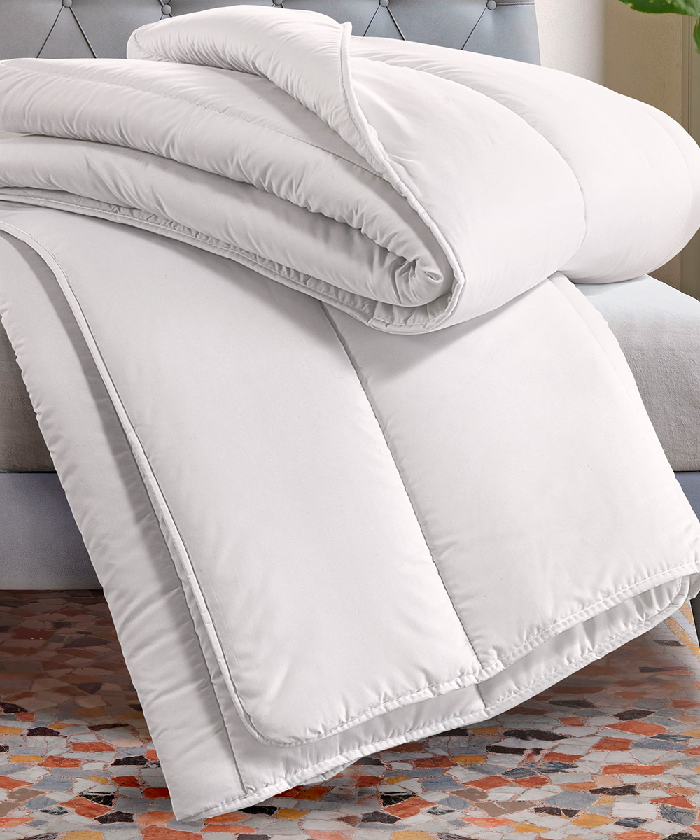 piumino letto 100% poliestere e made in Italy. ADAMELLO estivo 100 grammi. MONVISO invernale 300 grammi