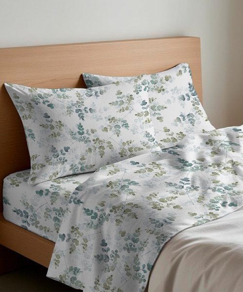 Completo Lenzuola letto Singolo Matrimoniale disegno floreale petali fiori bianco verde. 1 piazza, 1 piazza e mezza, 2 piazze. Completo lenzuolo, angolo e federe cuscini.