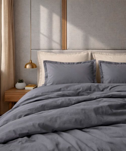 Completo Lenzuola in Raso per Letto Matrimoniale tinta unita GRIGIO 2 piazze e maxi. Completo lenzuolo, angolo e federe cuscini.