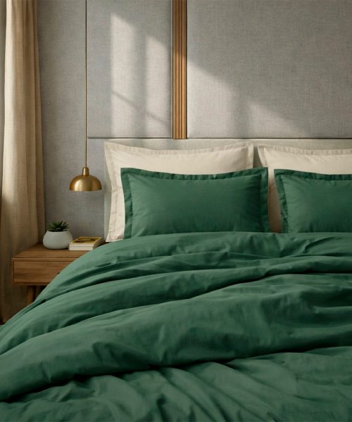 Completo Lenzuola in Raso per Letto Matrimoniale tinta unita VERDE 2 piazze e maxi. Completo lenzuolo, angolo e federe cuscini.