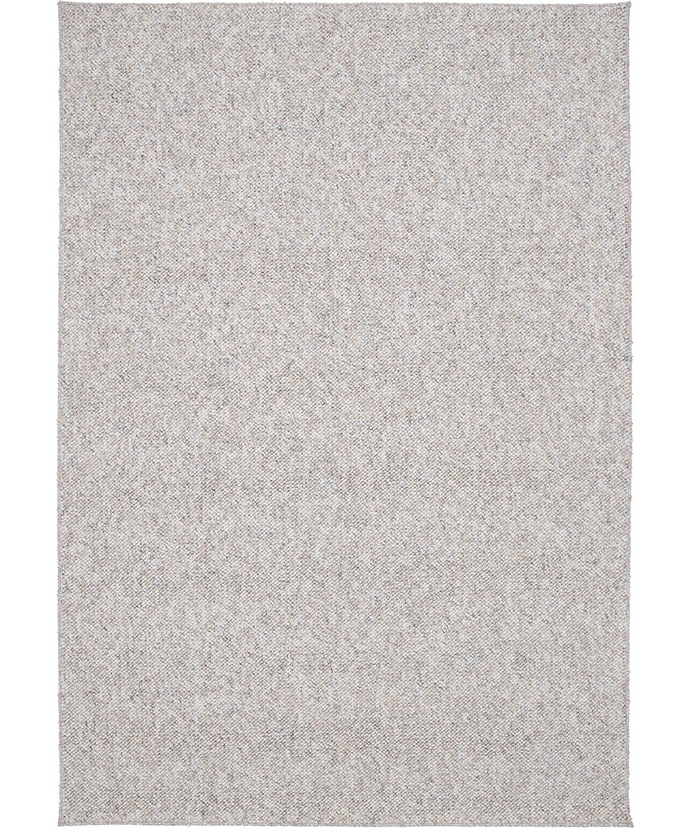 Tappeto bouclé PABLO GREIGE tessitura effetto riccio, colori naturali e design minimal in stile scandinavo. Morbidi, resistenti ma anche pratici e facili da lavare: lavatrice e asciugatrice.