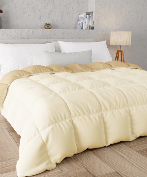 Piumino Panna Beige per letto singolo o matrimoniale. 100% microfibra di poliestere. Morbido, cado ed economico.