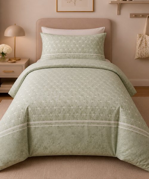 Parure Copripiumino living Geo 6 verde. In pregiato cotone e 100% prodotto in Italia. Stampa digitale alta definizione.
