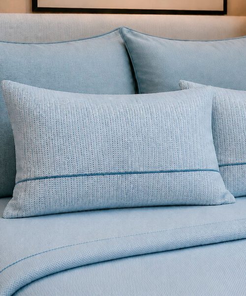 Completo Lenzuola Living Siena 4 azzurro turchese. Motivo tradizionale classico adatto a tutti i letti e le camere. 100% cotone e Misura letto singolo o matrimoniale.