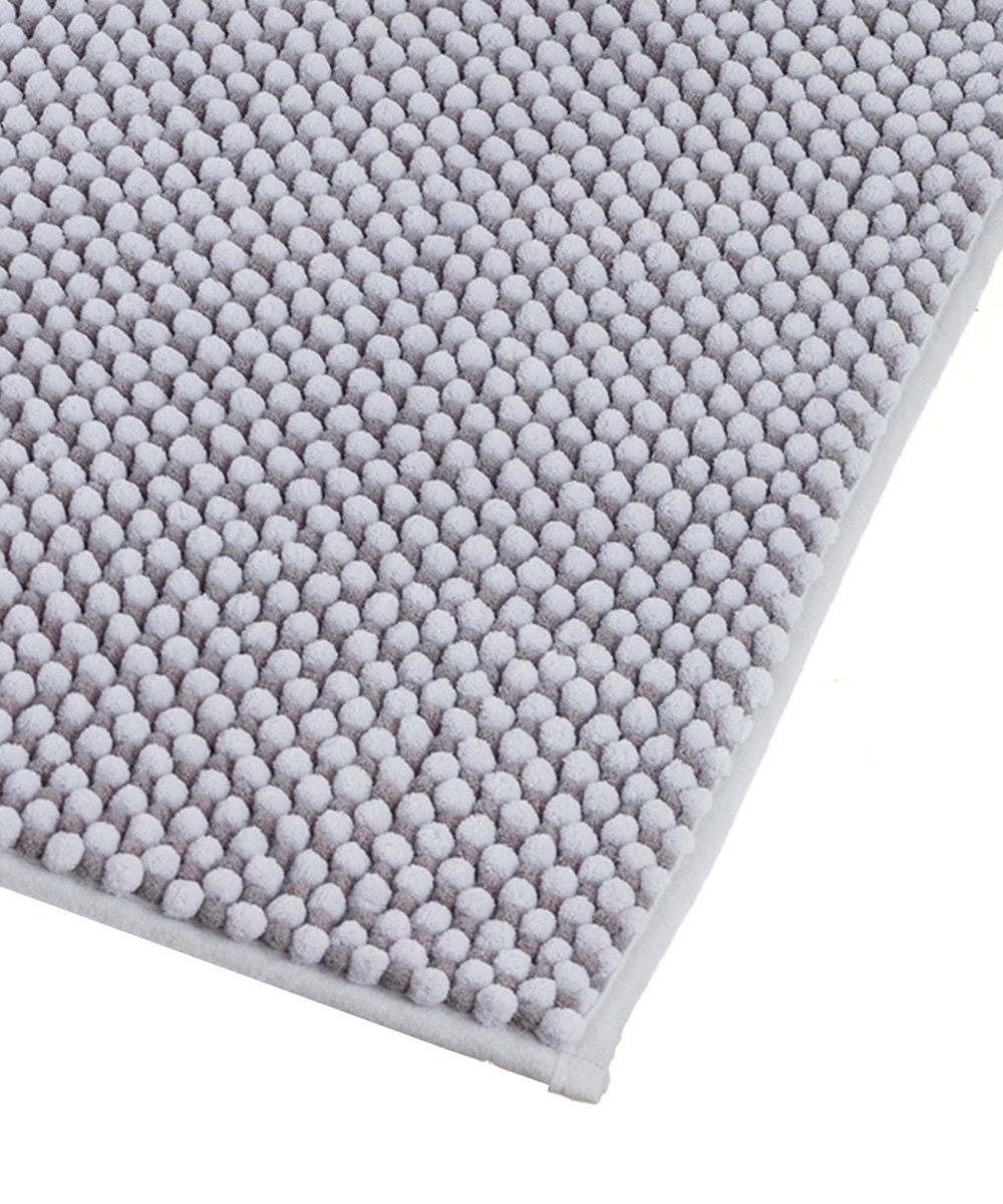 Dettaglio Tappetino bagno grigio perla in morbida microfibra poliestere assorbente lavabile asciugabile antiscivolo
