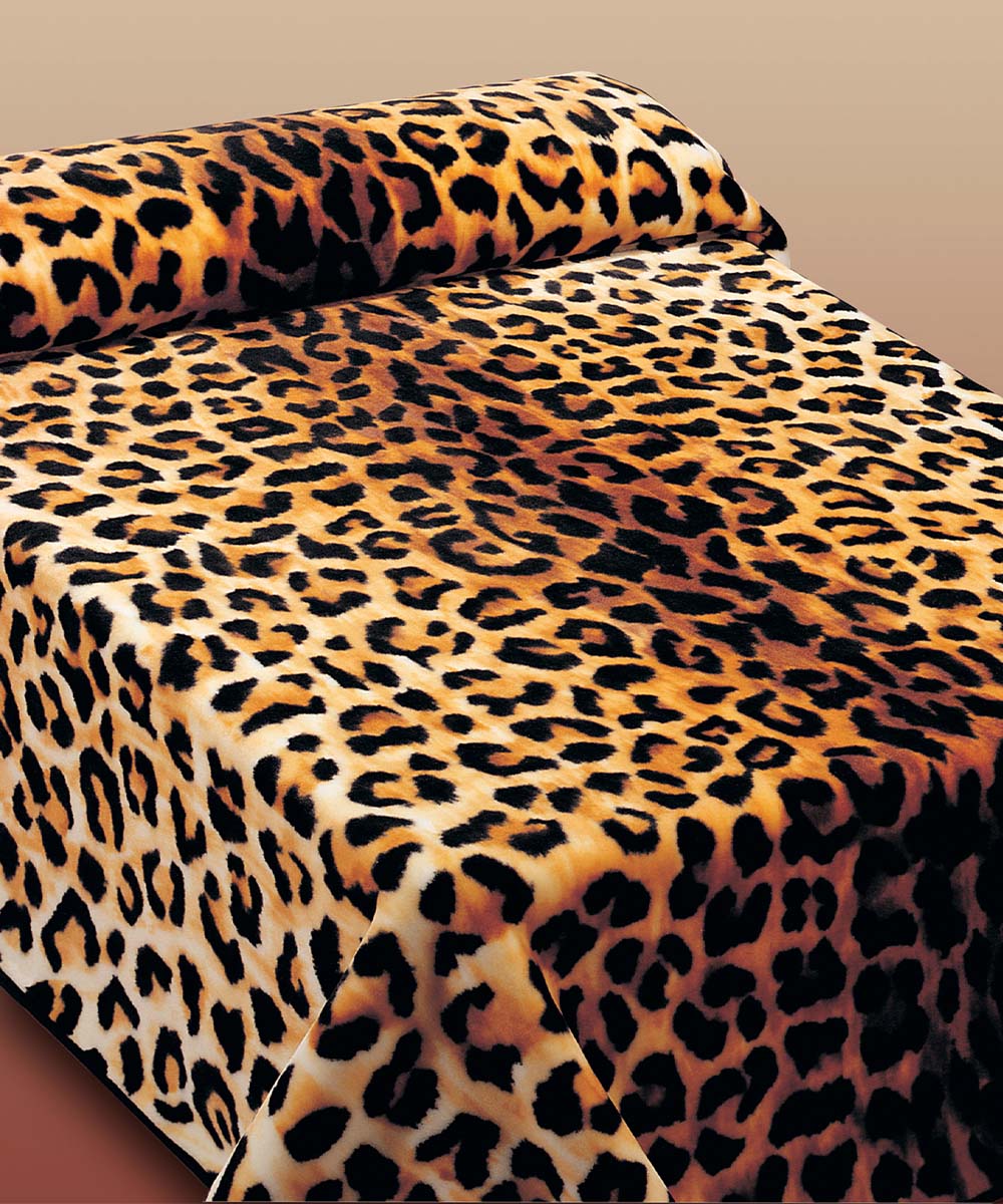 Ambientazione Coperta animalier maculata