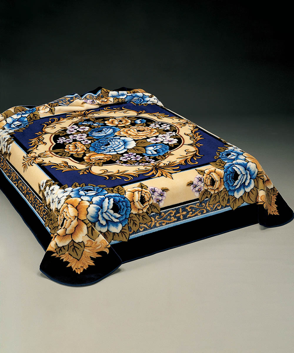 Ambientazione Coperta floreale blu