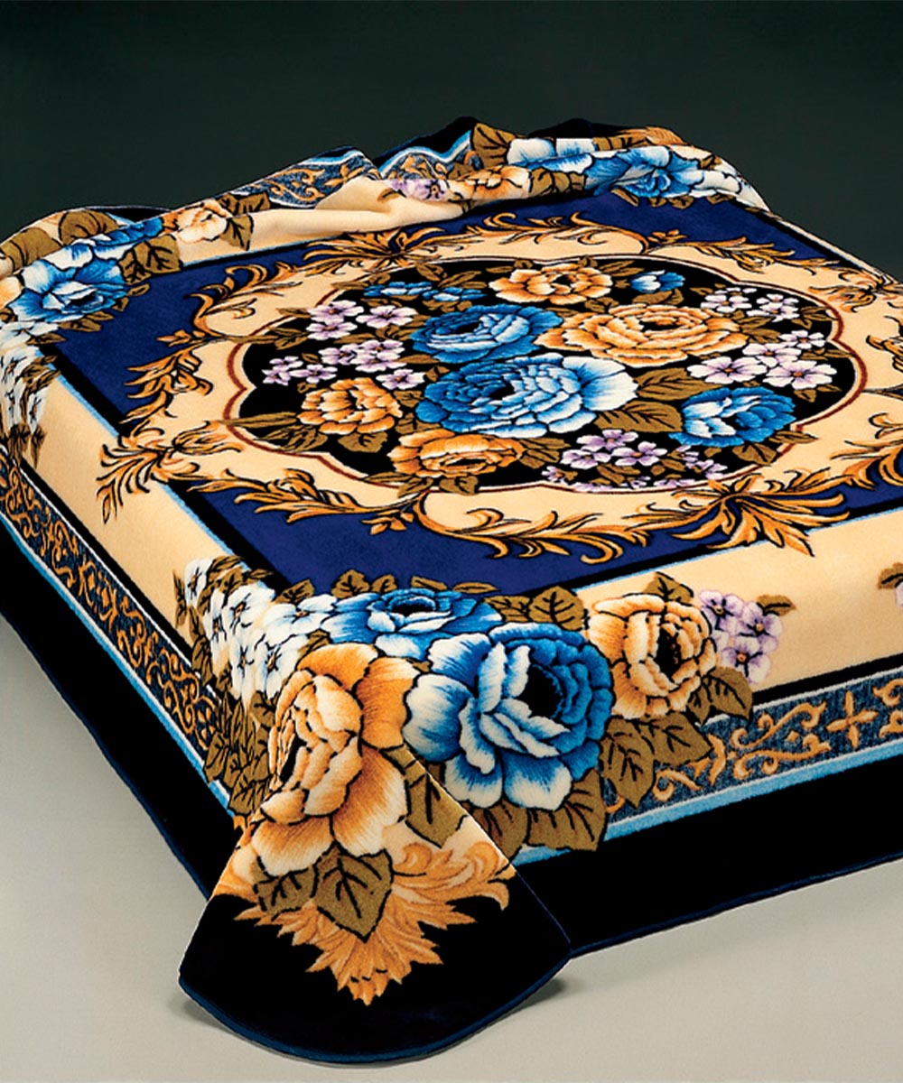 Ambientazione Coperta floreale blu